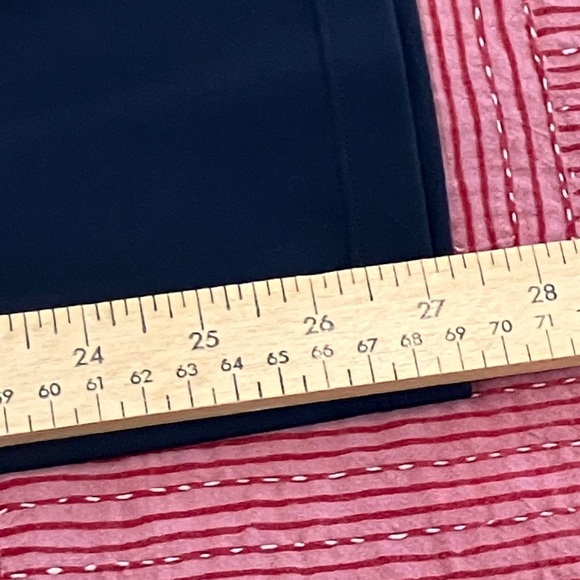 lululemon athletica women’s size W27L27 Black Straight Leg Pants - lovely fabric - Picture 14 of 15